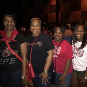 Meet your Posher, Vanessa