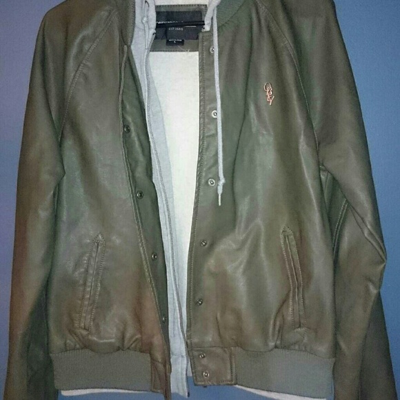 Sold - Picture 2 of 3