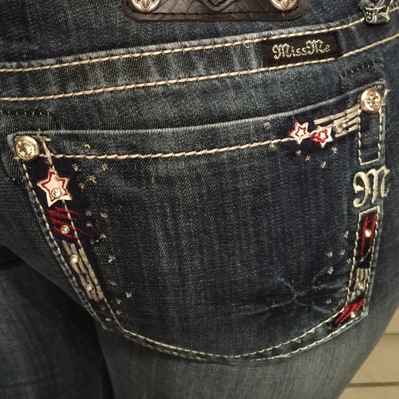 Miss Me capris with Americana designs all over - Picture 4 of 4