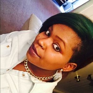 Meet your Posher, Shanique