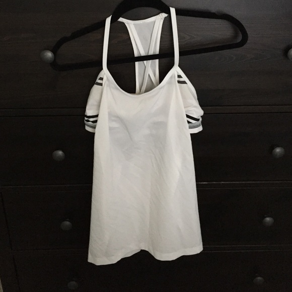 Lululemon work out tank with built in bra