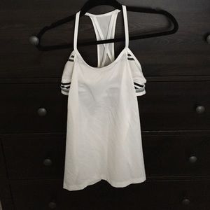 Lululemon work out tank with built in bra