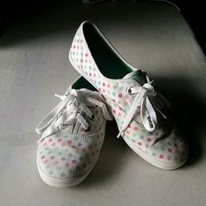 Polka dot Keds sneakers!