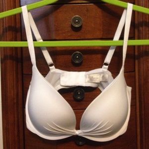 Victoria secrets push-up white bra size 34D