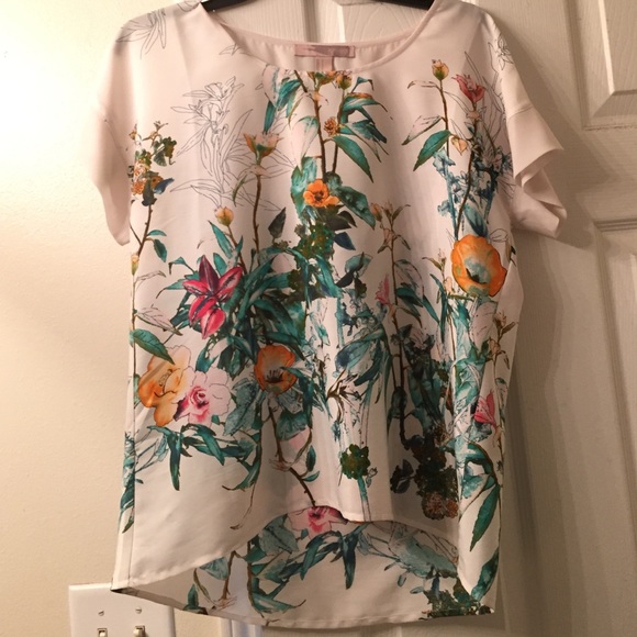 FINAL DROPForever 21 Contemporary Floral top Sz. S