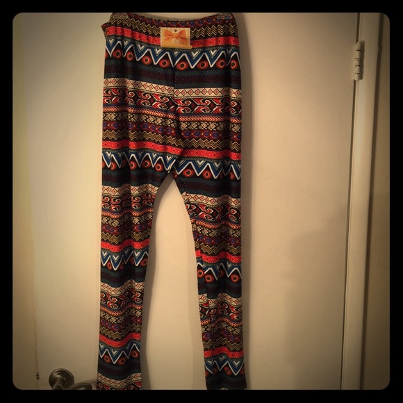 Tribal print leggings