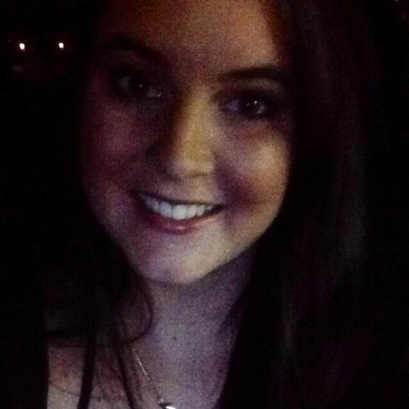 Meet your Posher, Cecelia - Picture 1 of 1