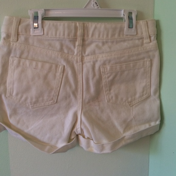 Shorts - Picture 2 of 3