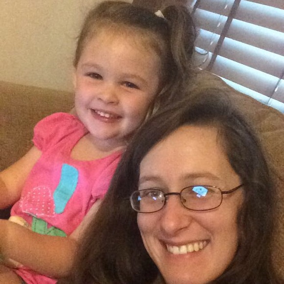 Meet your Posher, Danielle - Picture 1 of 1