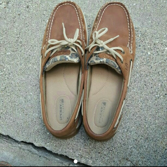 Womens sperrys size 10M