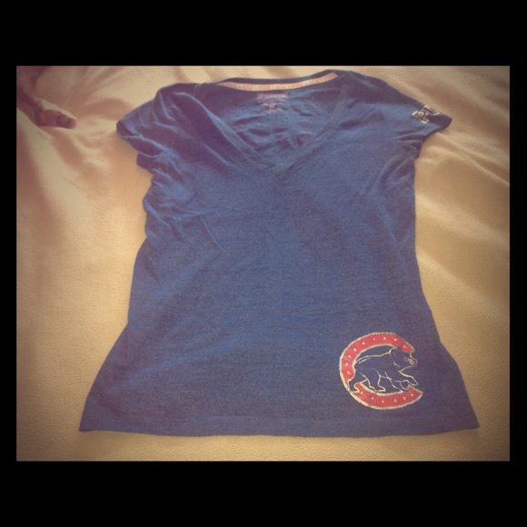 ON HOLD***VS PINK Chicago Cubs shirt💙❤️⚾️