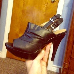 Nine West black open toe heels