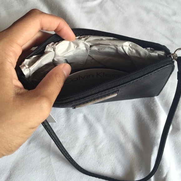 Calvin Klein Black Wristlet - Picture 2 of 3