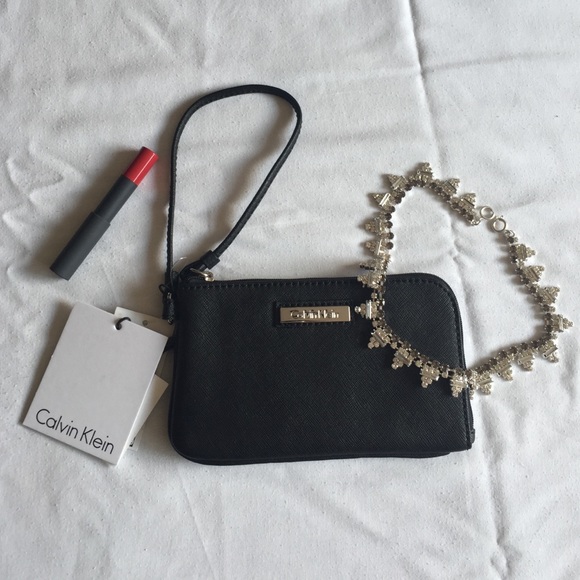 Calvin Klein Black Wristlet - Picture 1 of 3