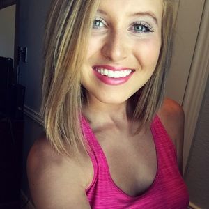 Meet your Posher, Nikole