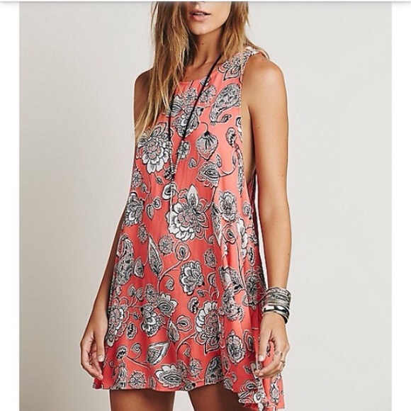 ISO NEED THIS DRESS IN ANY COLOR OR SIZE!