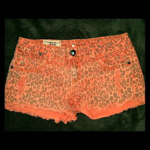 Distressed Red Shorts size 3/5