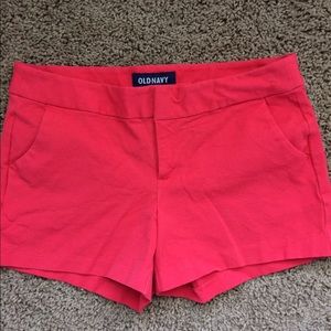 Old Navy stretch material // size 6