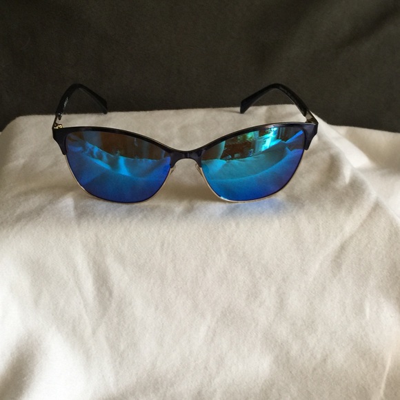 Authentic Just Cavalli: Blue Cat Eye Sunglasses