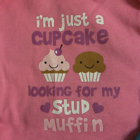 NB onesies - Picture 4 of 4