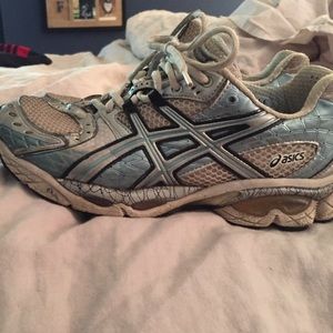 Worn asics sunning sneakers