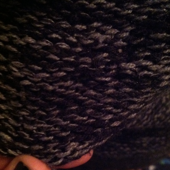 Sweater - Picture 2 of 4