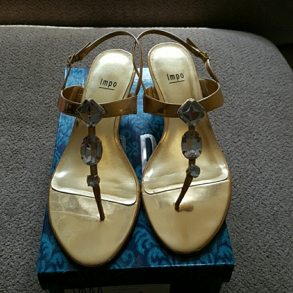 "Frosty Sandals low heel