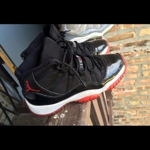 I'm selling retro 11 Jordan's Breds.