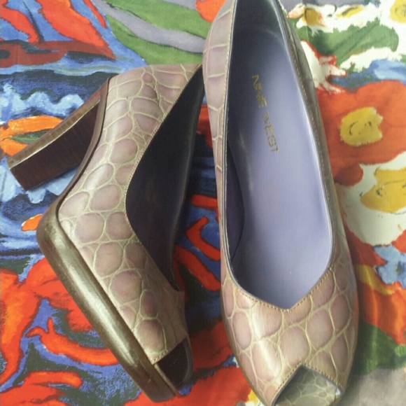 Shoes - Picture 2 of 2