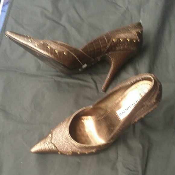 Shoes - Picture 2 of 2