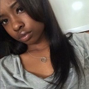 Meet your Posher, Ebony