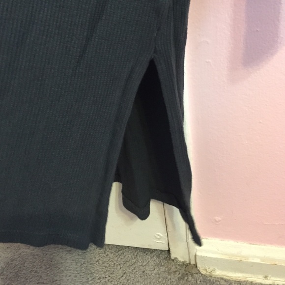 3/4 sleeve graphic thermal - Picture 3 of 3