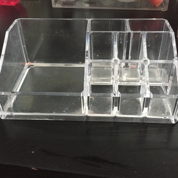 Makeup organizer