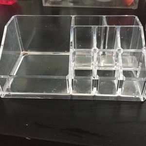 Makeup organizer