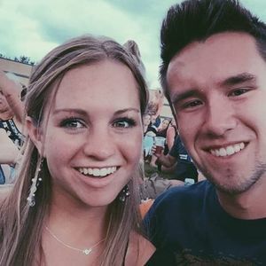 Meet your Posher, Joelle