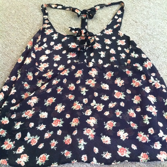 Rose shirt - Picture 2 of 2