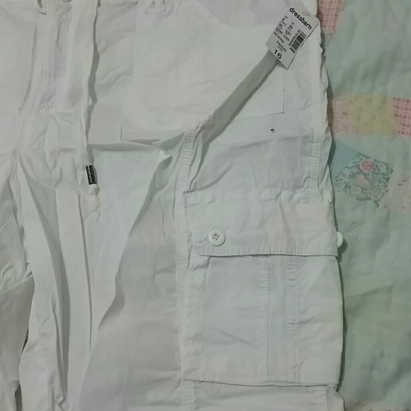 Shorts - Picture 2 of 4