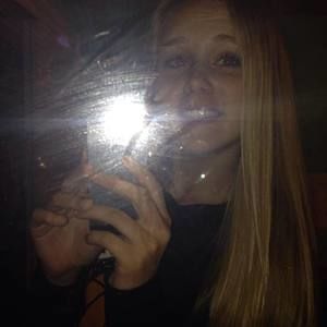 Meet your Posher, Abbey