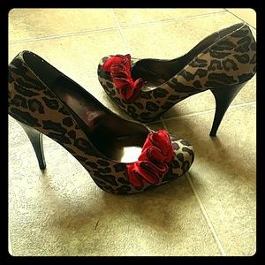 Steve Madden Leopard Print Pumps