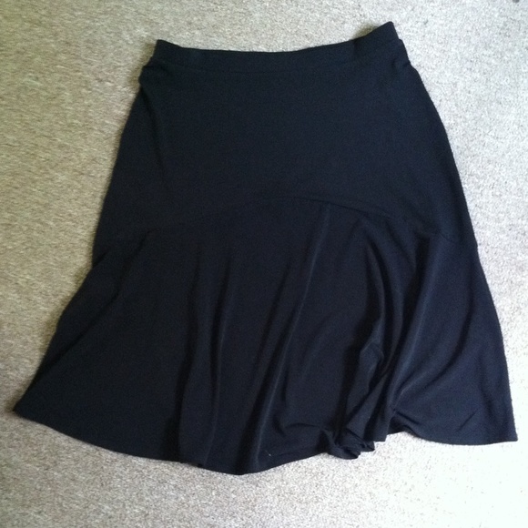 Black skirt - Picture 1 of 1