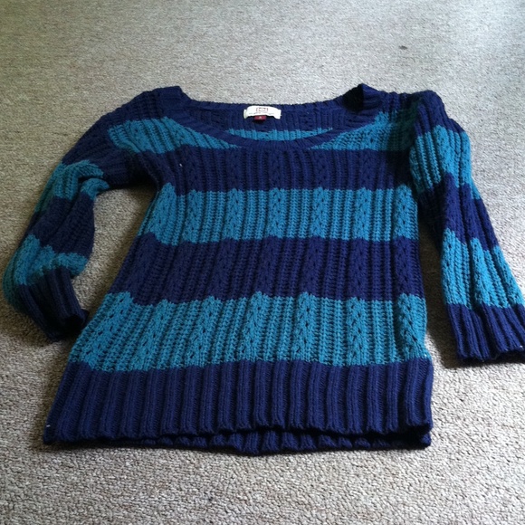 Striped top - Picture 1 of 1