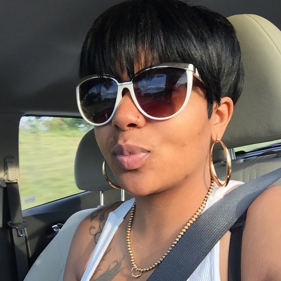 Meet your seller! - Picture 3 of 4