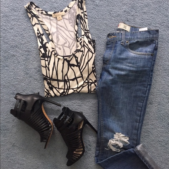 Black and white razor back tank top
