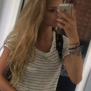 Meet your Posher, Caroline