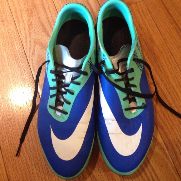 ❗️SOLD❗️Hypervenom Soccer Cleats - Picture 2 of 4