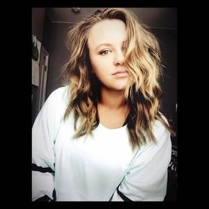 Meet your Posher, Makayla