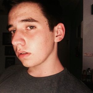 Meet your Posher, Devin