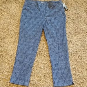 Crop Pants with blue pattern