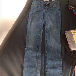 Bullhead skinny jeans size 0 from Pac Sun.