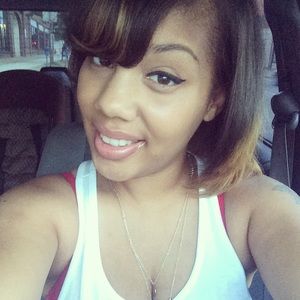 Meet your Posher, Deonna